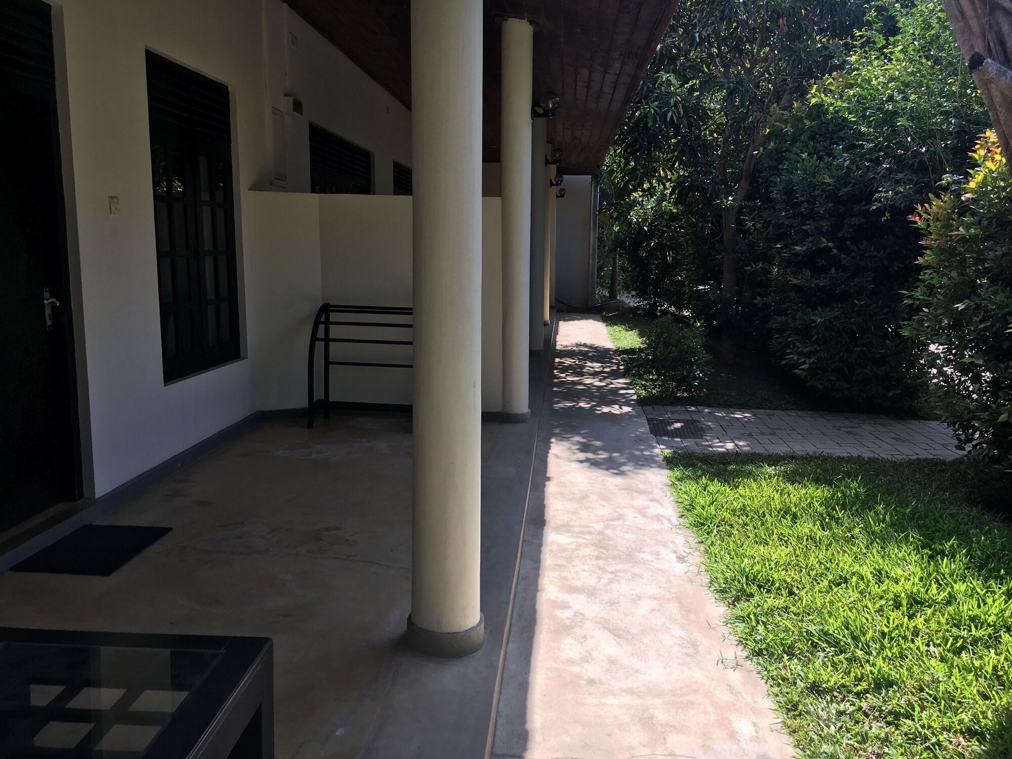 Lagoon Paradise Beach Resort Tangalle Ngoại thất bức ảnh