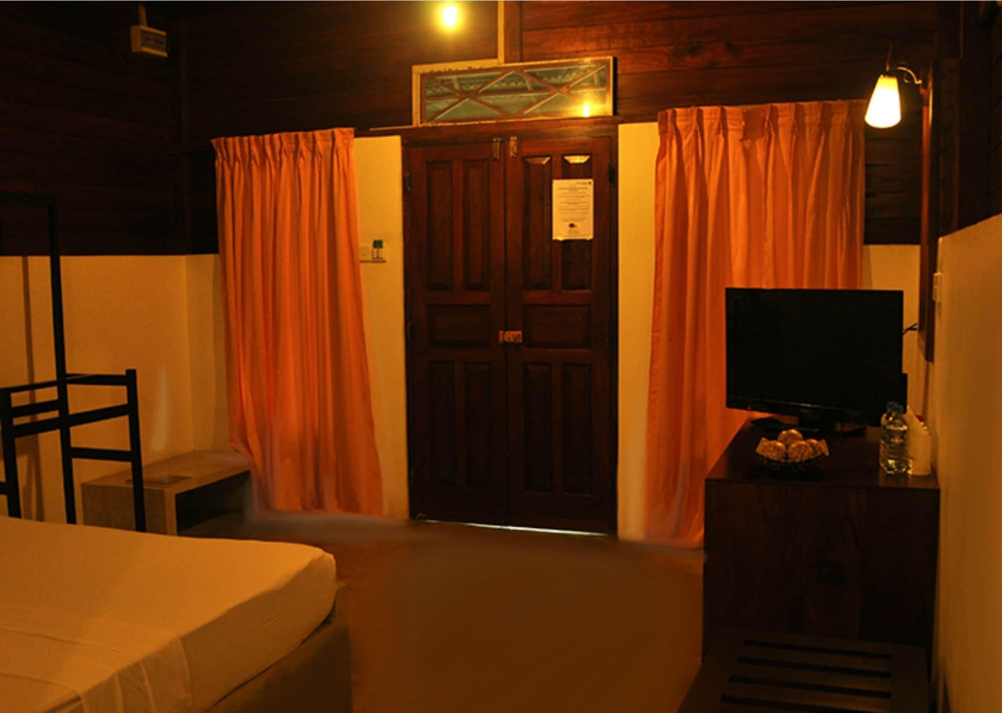 Lagoon Paradise Beach Resort Tangalle Ngoại thất bức ảnh