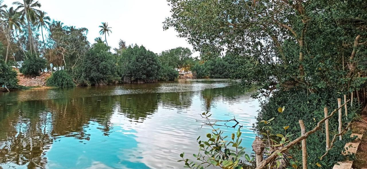 Lagoon Paradise Beach Resort Tangalle Ngoại thất bức ảnh