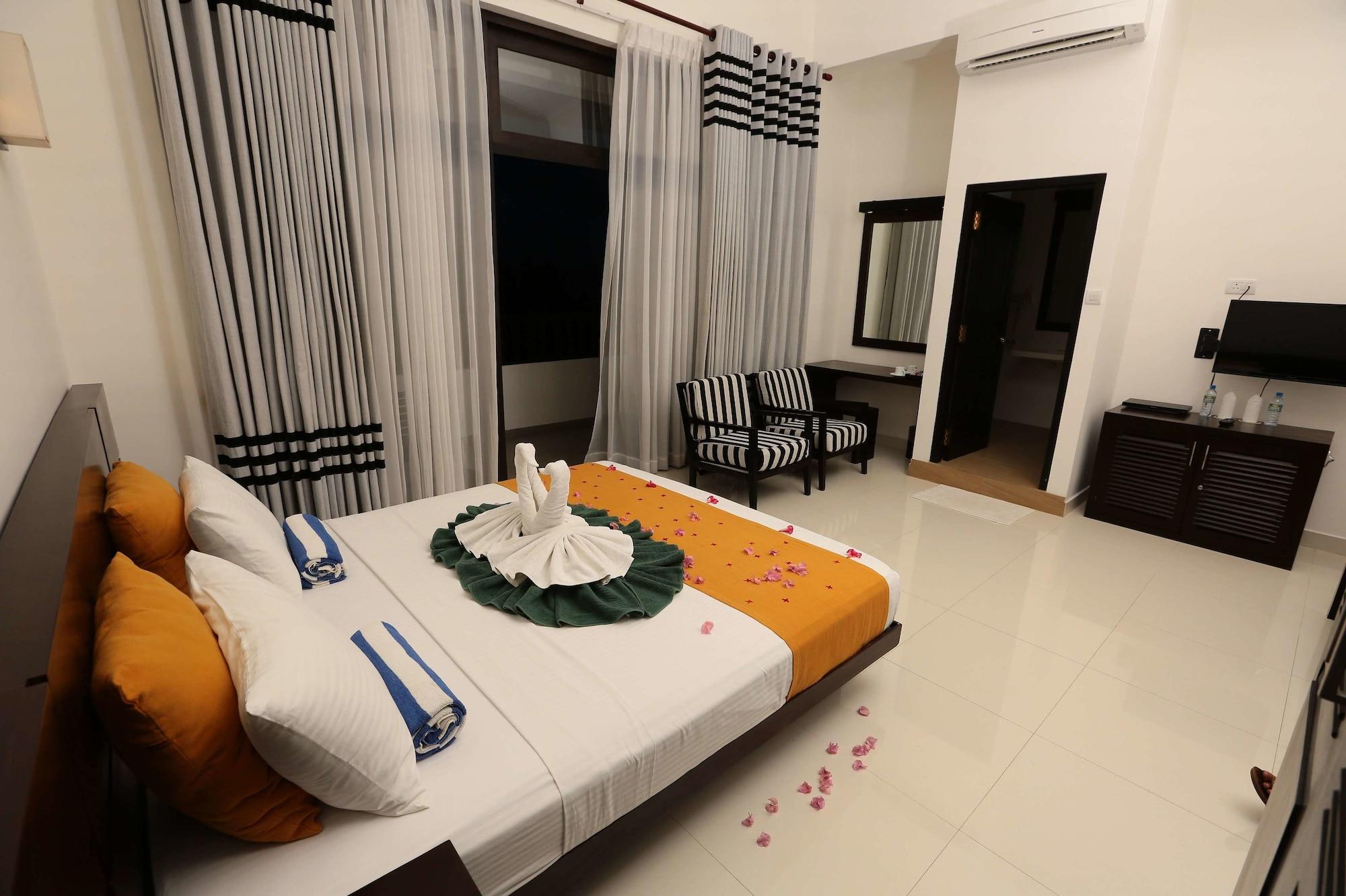 Lagoon Paradise Beach Resort Tangalle Ngoại thất bức ảnh