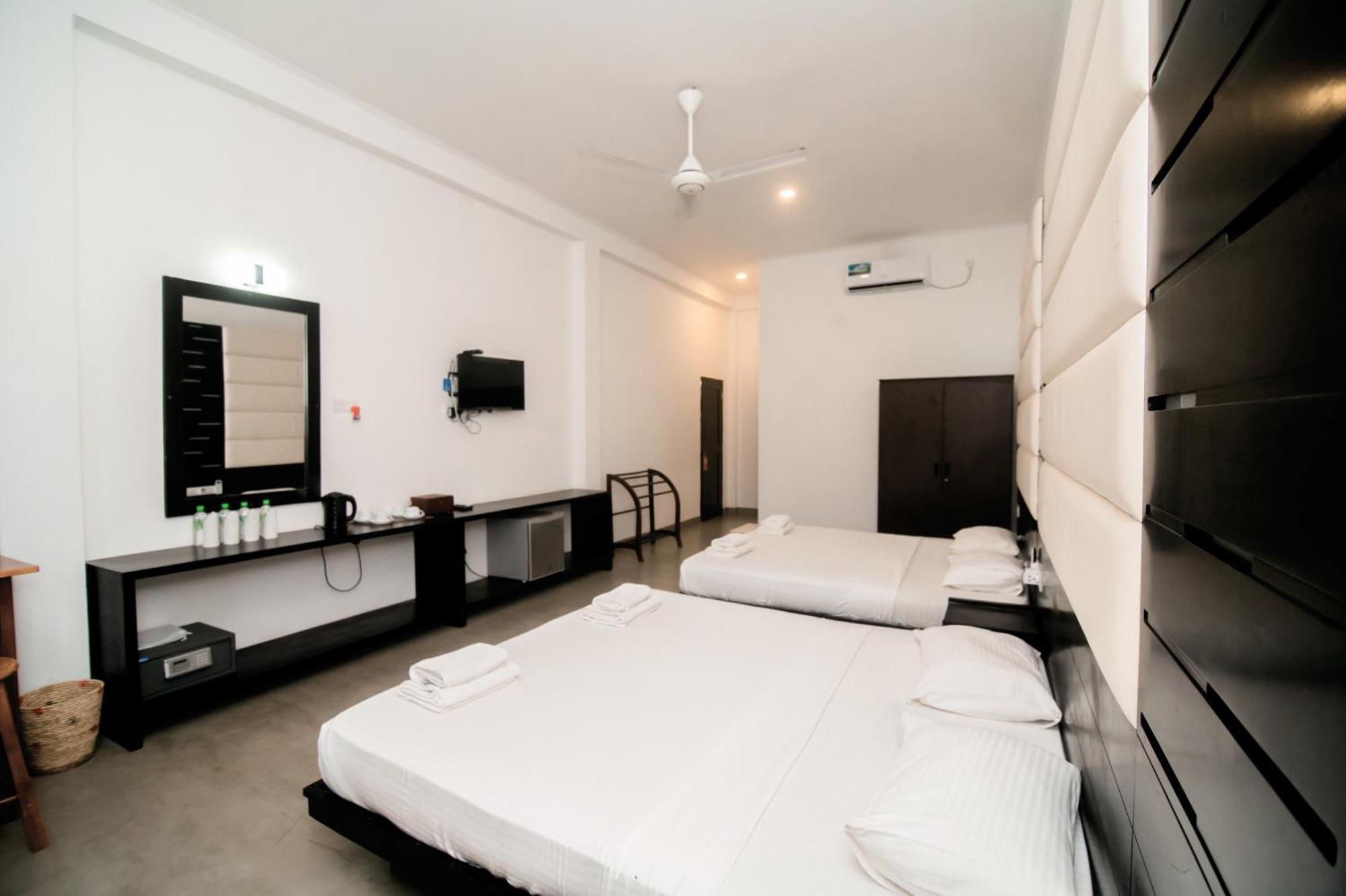Lagoon Paradise Beach Resort Tangalle Ngoại thất bức ảnh