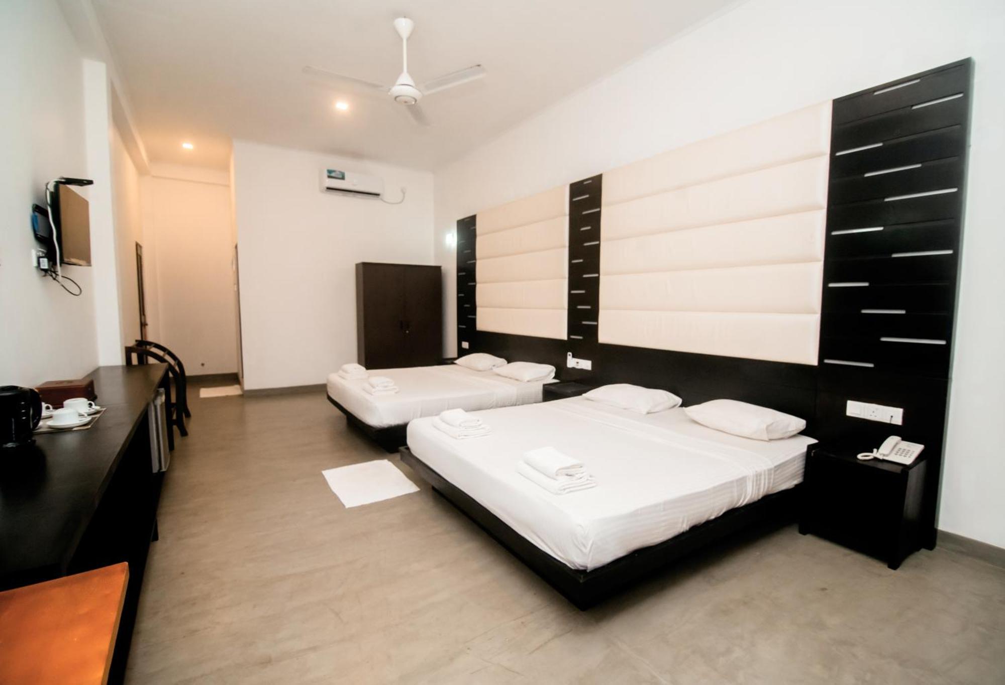 Lagoon Paradise Beach Resort Tangalle Ngoại thất bức ảnh